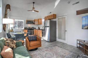 4459 County Rd 203 - New 2 Bedroom Cabin