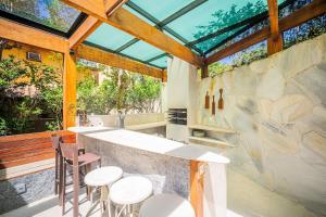 BZ13 - Casa 4 suítes c área gourmet privativa!