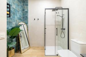 Naranjas y Limones Málaga, by Homing U