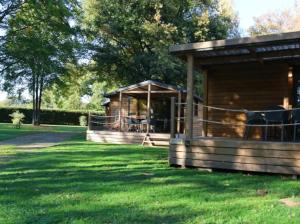 Chalet 3 étoiles - Piscine - ccbbgcc