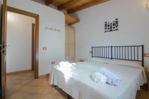 GuestHost - Lovely Villa with Sea View Terrace