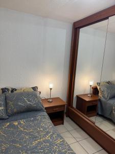 Apparemment 2 pièces