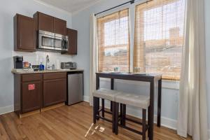 Honeymoon Suite with Shared POOL