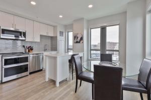 Spacious Apt Downtown