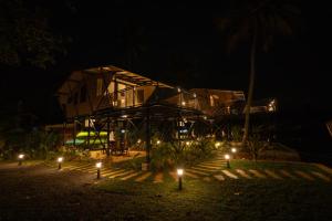 RiverBells Backwater Glamping Alleppey