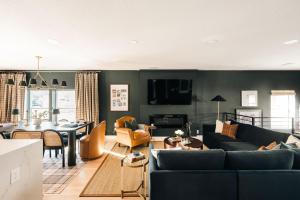 The Fairway House with Luxe Design, Sauna and Mini Putt