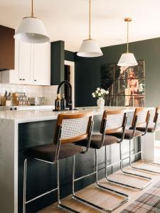 The Fairway House with Luxe Design, Sauna and Mini Putt