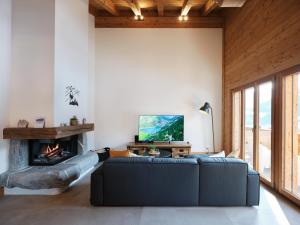 Secret Place Luxury Top Floor with Jacuzzi a Dream in Old Wood