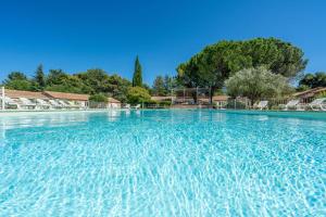 Provençal cottage in a tourist residence