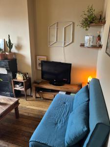 2 Bedroom Apartment with Stunning Church View