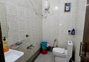 Ram Sadan - In the heart of Jhansi City - Room 201