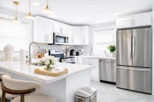 New Haven Staycation Near Yale Washer and Dryer Groups