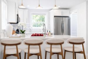 New Haven Staycation Near Yale Washer and Dryer Groups