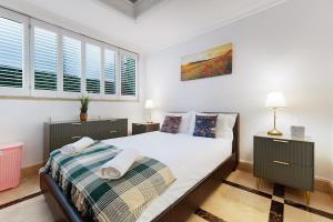 Stylish One-Bedroom Home Near Hyde Park