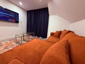 Premium Apartment with Dover Castle Views, Central Dover