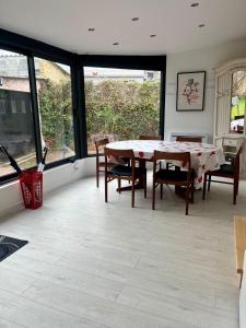 Poppy Seaside, jardin privé à 200m de la mer