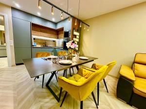 Regatta Park 1BR Exclusive Suite Parking Included