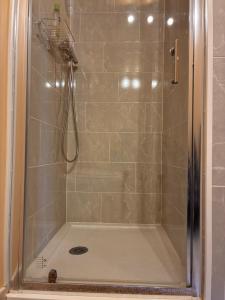 Au doux paillis soleil couchant