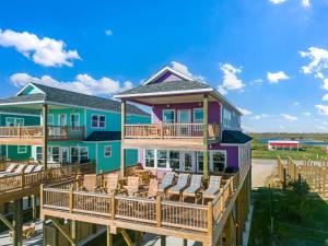 3 Beachfront Homes | 15BR Retreat for 54 Guests