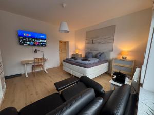 Bluestone Appartments - Whirlpool, Queensize Boxspring Bett, parking