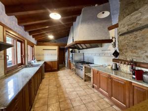 Casa Rural piscina y vistas al Cadí