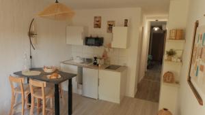Cocon indépendant dans villa, idéalement situé entre Sommières, Montpellier et les plages Palavas, Carnon