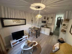 Cocon indépendant dans villa, idéalement situé entre Sommières, Montpellier et les plages Palavas, Carnon