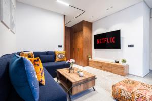 Luxury one bedroom in Triangle dor with rooftop pool