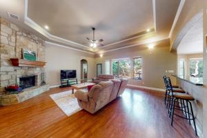 Captivating Cottage | House in New Braunfels with pool, grill, patio, streaming