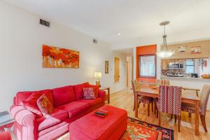 Condo with pool, hot tub, grills, washerdryer, central AC - snowbirds welcome