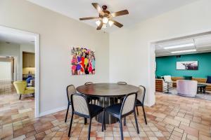 Historic charmer with a pool, gardens, gym, & game room- dogs ok