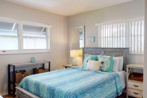 8 - Pieces of Eight Condos