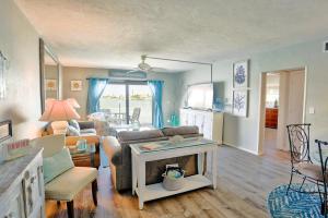 8 - Pieces of Eight Condos
