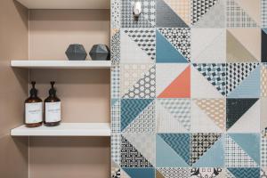 Central 2 Bedrooms Apartment with Living Room & Parking - Near Wenceslas Square & Main Train Station