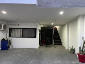 MaaR Estudios 8 a 2 cuadras del Malecón de La Paz