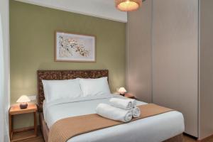 Acropolis Steps - 1BR, Acropolis
