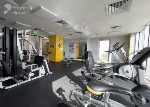 Large 1-bedroom by the canal, close to downtown