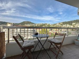 Évasion niçoise à 12 min du port Vue & confort