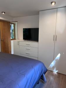 Tranquila y moderna en el bosque