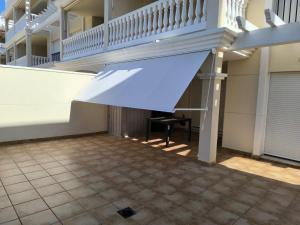 Schöne Unterkunft mit Pool und Terrasse.