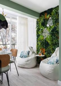 Green Harmony of Nature Apartment