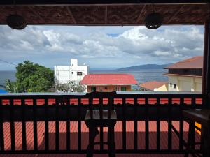 Aloha Aina Dive Resort A-Frame with Sea View