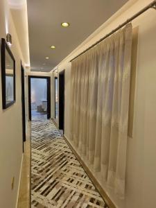 شقة جميله ورائعه وهادية في التجمع الخامس