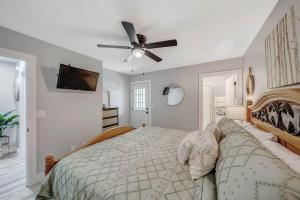 Resort Townhome with Pool & Golf Cart