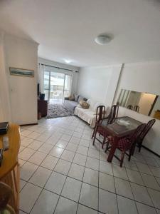 Apartamento Meia Praia verão 2026