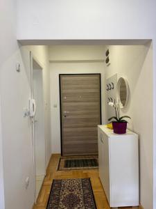 Chīsai Apartment