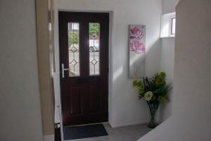 3-bedroom pet friendly home with off road parking