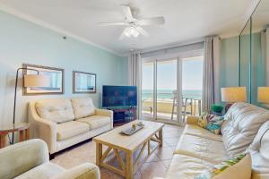 4BR Condo with Gulf Views and Amenities