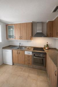 Schöne Unterkunft mit Pool und Terrasse.