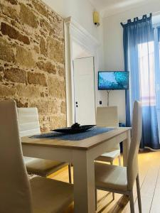 Suite Life - Rooftop Access - Top Location img13